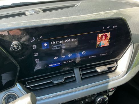 Used 2025 Chevrolet Trax LT w/ LT Convenience Package image 17