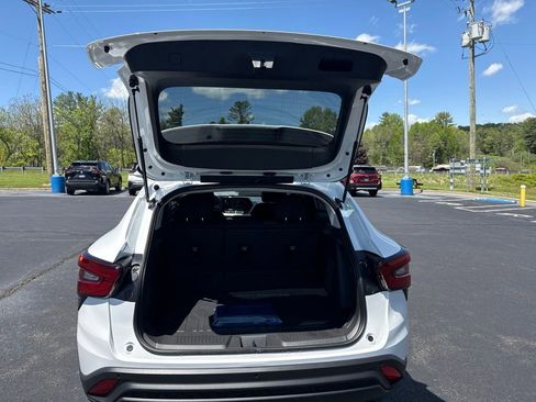 New 2026 Chevrolet Trax LS FWD image 30