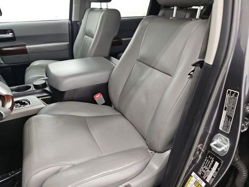 Used 2017 Toyota Sequoia Platinum AWD/4WD image 15
