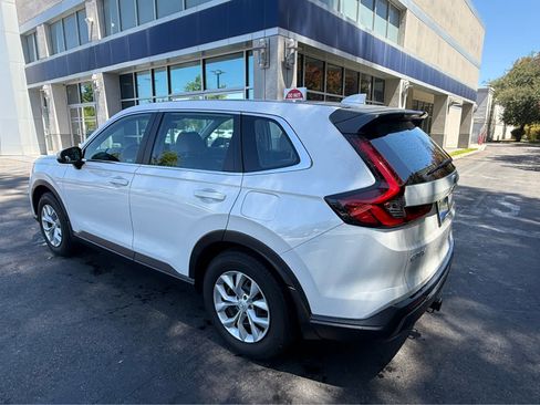 Used 2023 Honda CR-V LX image 5