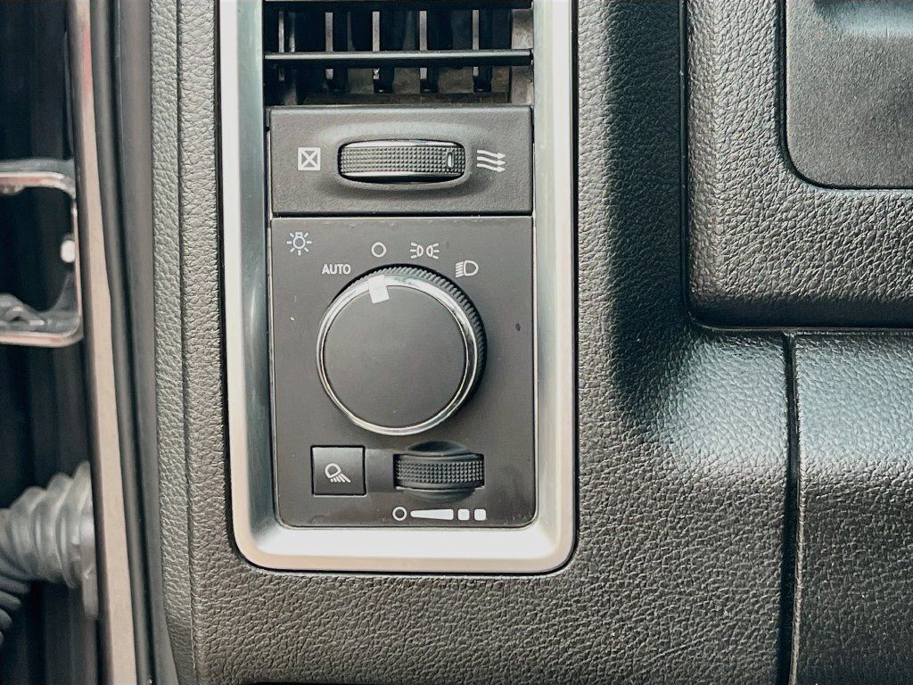 Used 2022 RAM 1500 Warlock AWD/4WD image 10
