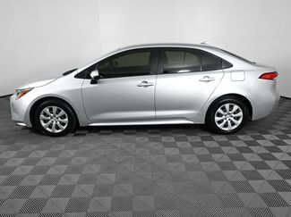 Used 2023 Toyota Corolla LE video 3