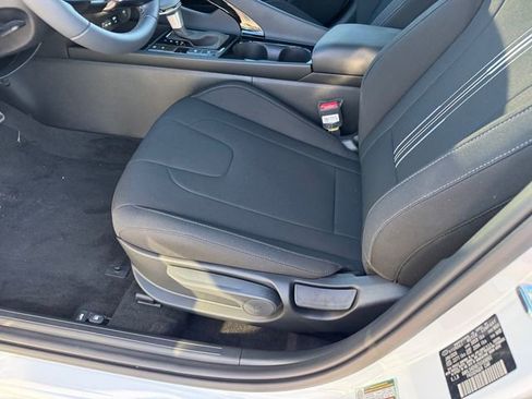 New 2026 Hyundai Elantra SEL Sport Premium FWD image 8