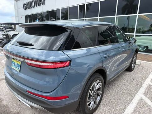 Used 2023 Lincoln Corsair FWD image 3
