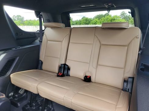 Used 2024 Chevrolet Tahoe Premier RWD image 10