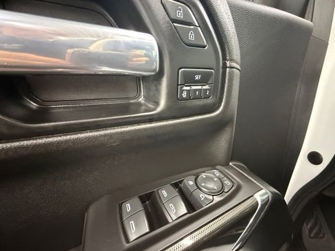 Used 2021 GMC Sierra 1500 AT4 w/ AT4 Value Package AWD/4WD image 28