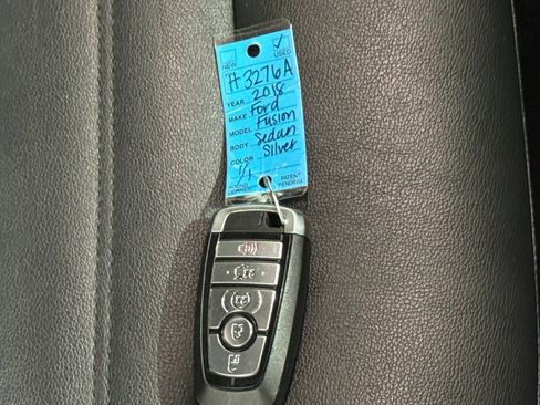 Used 2018 Ford Fusion SE w/ Fusion SE Technology Package image 44