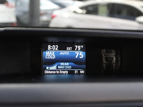 Used 2013 Toyota Sienna XLE FWD image 22