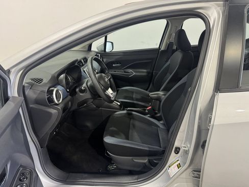 Used 2025 Nissan Versa SV FWD image 15
