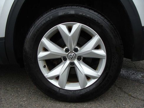 Used 2018 Volkswagen Atlas SE image 38