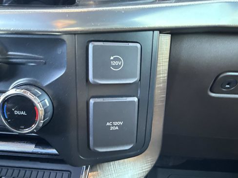 Used 2025 Ford F150 King Ranch w/ FX4 Off-Road Package image 27