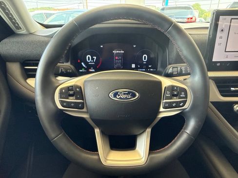 Certified 2025 Ford Explorer Active AWD/4WD image 18