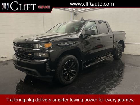 Used 2020 Chevrolet Silverado 1500 Custom w/ Custom Value Package AWD/4WD image 1