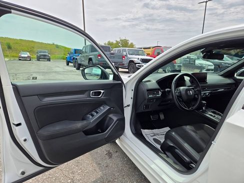 Used 2024 Honda Civic Sport image 11