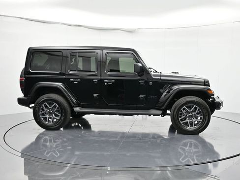 New 2026 Jeep Wrangler Unlimited Sahara AWD/4WD image 4