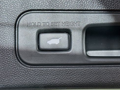 Used 2023 Acura MDX SH-AWD w/ Technology Package image 32