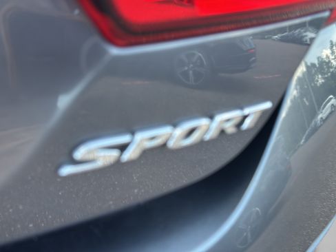Used 2018 Honda Accord Sport image 31