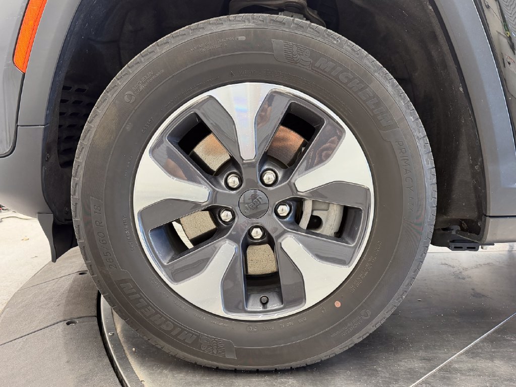 Used 2023 Jeep Grand Cherokee 4WD 4xe image 8