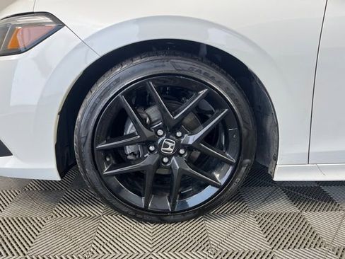 Used 2023 Honda Civic Sport image 11