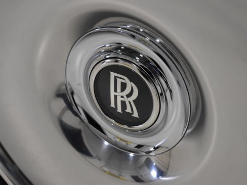 New 2027 Rolls-Royce Phantom Sedan RWD image 16