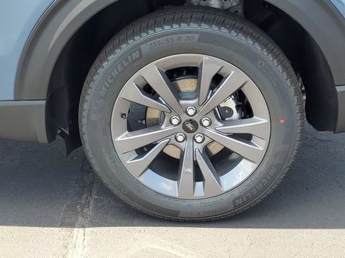 New 2026 Ford Explorer Active w/ Active Comfort Package AWD/4WD image 7