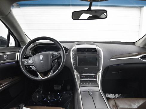 Used 2014 Lincoln MKZ AWD image 25