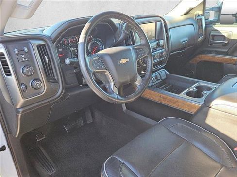 Used 2017 Chevrolet Silverado 3500 High Country w/ Duramax Plus Package image 9
