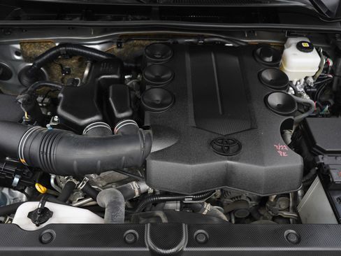 Used 2024 Toyota 4Runner TRD Off-Road image 33