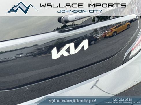 Used 2024 Kia Soul LX w/ Option Group 015 FWD image 10