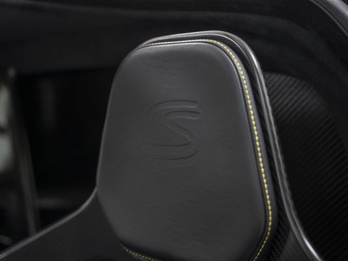 Used 2019 McLaren Senna RWD image 31