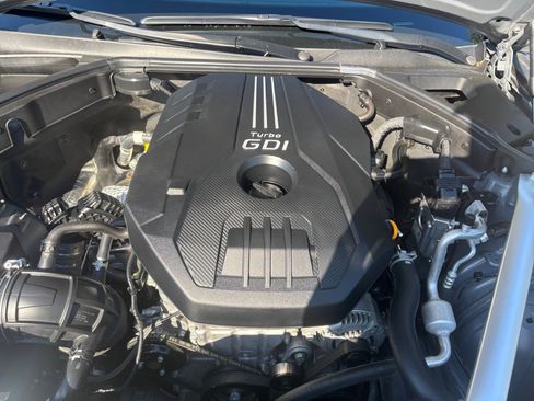 Used 2023 Genesis G70 2.0T RWD image 16