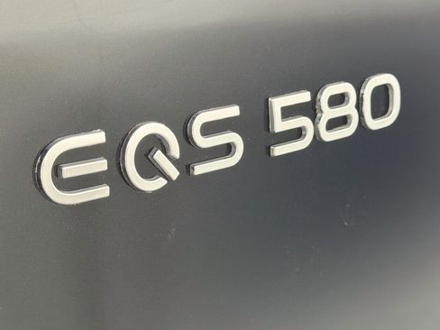 Used 2023 Mercedes-Benz EQS 580 4MATIC SUV image 9