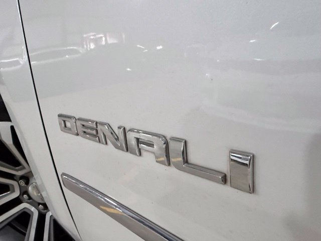 Used 2019 GMC Yukon Denali w/ Denali Ultimate Package RWD image 39