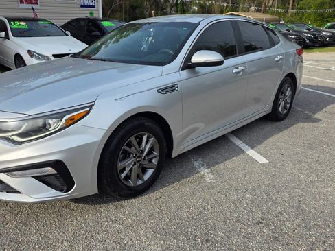 Used 2019 Kia Optima LX image 2
