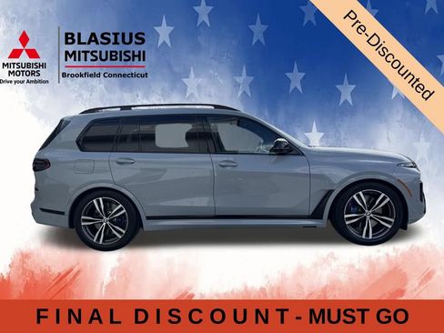 Used 2025 BMW X7 M60i w/ Climate Comfort Package AWD/4WD image 5