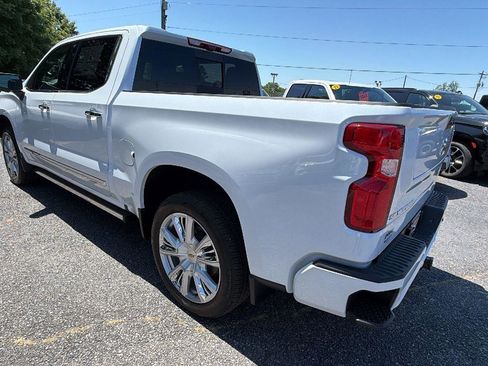 New 2026 Chevrolet Silverado 1500 High Country AWD/4WD image 7