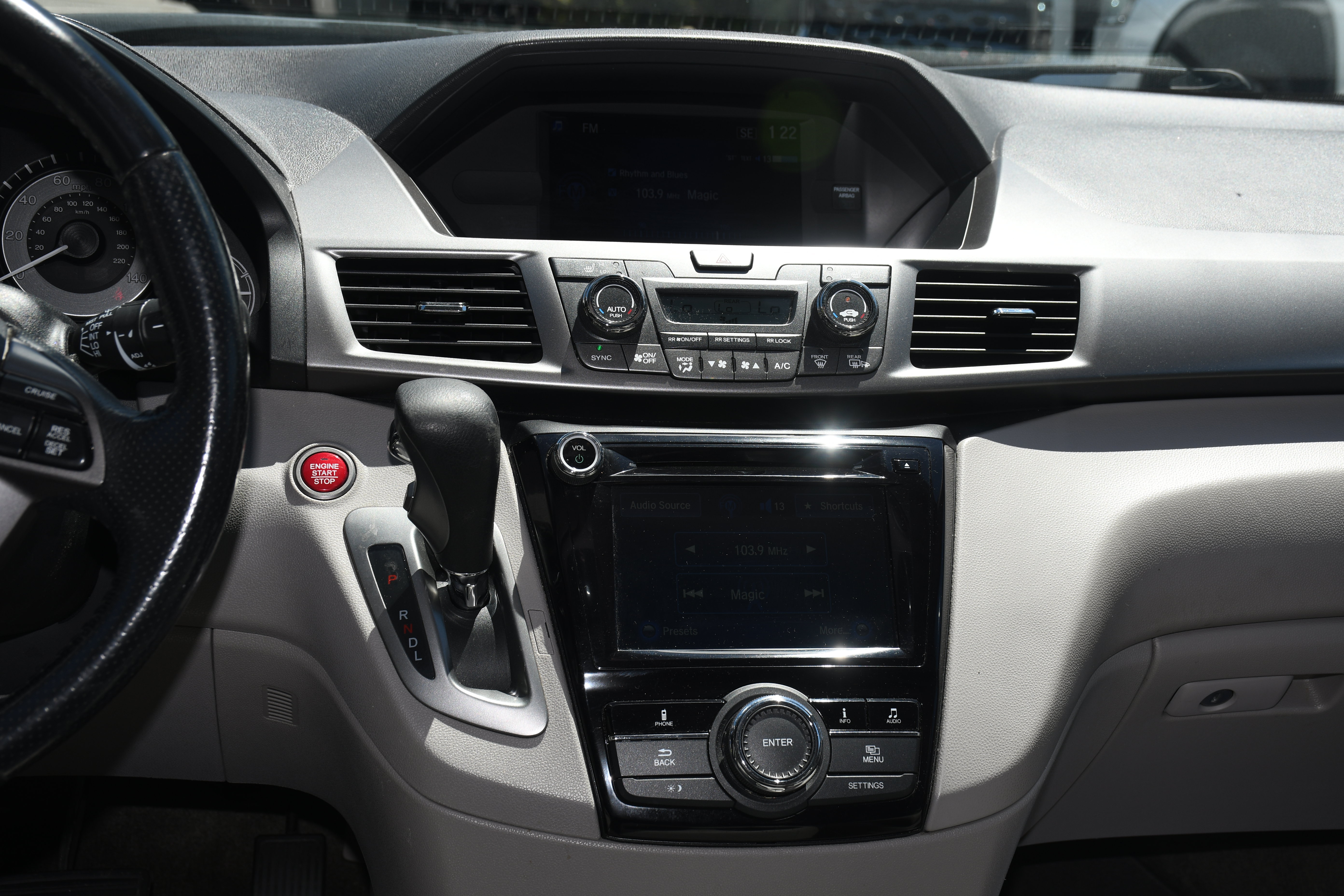 Used 2017 Honda Odyssey EX-L image 18