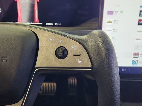 Used 2022 Tesla Model S image 30