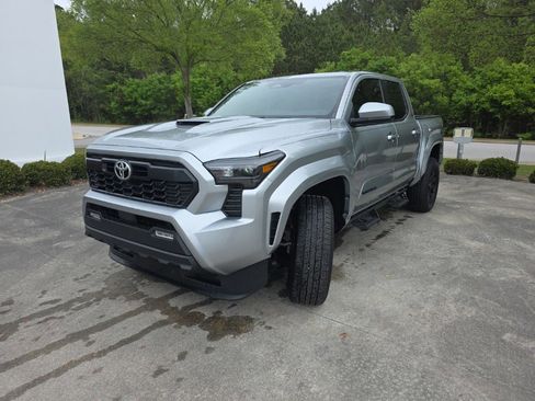 Used 2024 Toyota Tacoma TRD Sport image 8