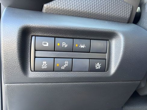 Certified 2025 Nissan Kicks Play S image 19