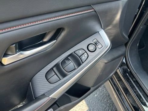Used 2024 Nissan Sentra SR FWD image 12