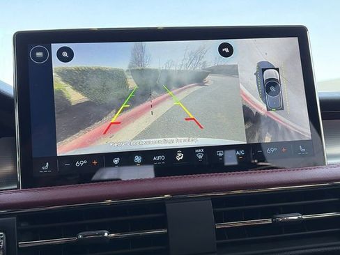 Used 2024 Lincoln Corsair Reserve w/ Equipment Group 201A image 24