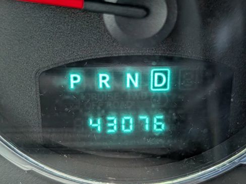 Used 2010 Jeep Liberty Limited w/ Tire & Wheel Group AWD/4WD image 19