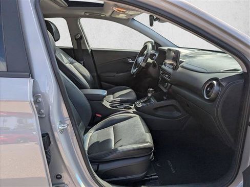 Used 2022 Hyundai Kona Limited FWD image 19
