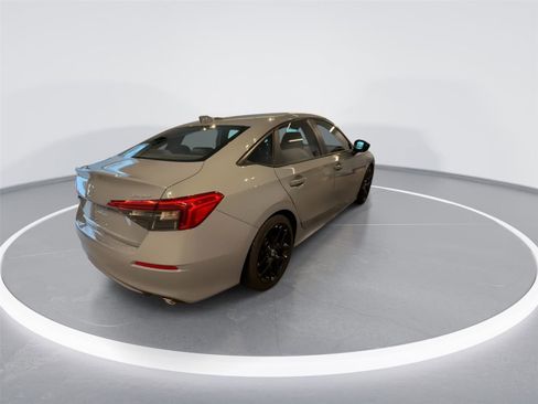 Used 2023 Honda Civic Sport image 8