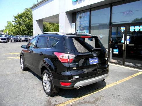 Used 2017 Ford Escape Titanium image 8