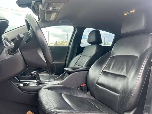 Used 2018 Chevrolet Malibu Premier FWD image 10