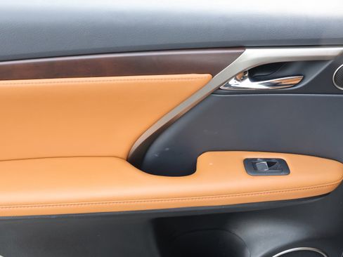 Certified 2022 Lexus RX 350 FWD w/ Premium Package image 35