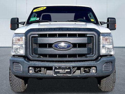 Used 2014 Ford F250 XL w/ Power Equipment Group image 3