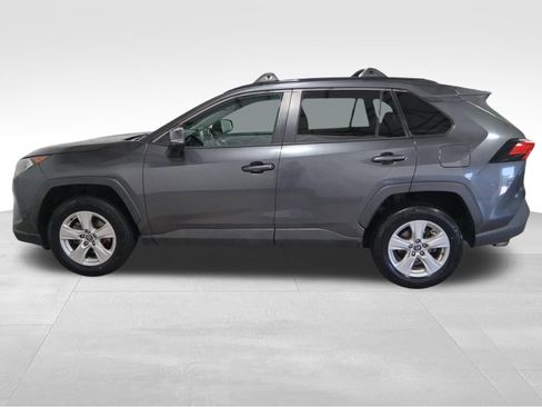 Used 2020 Toyota RAV4 XLE FWD image 7